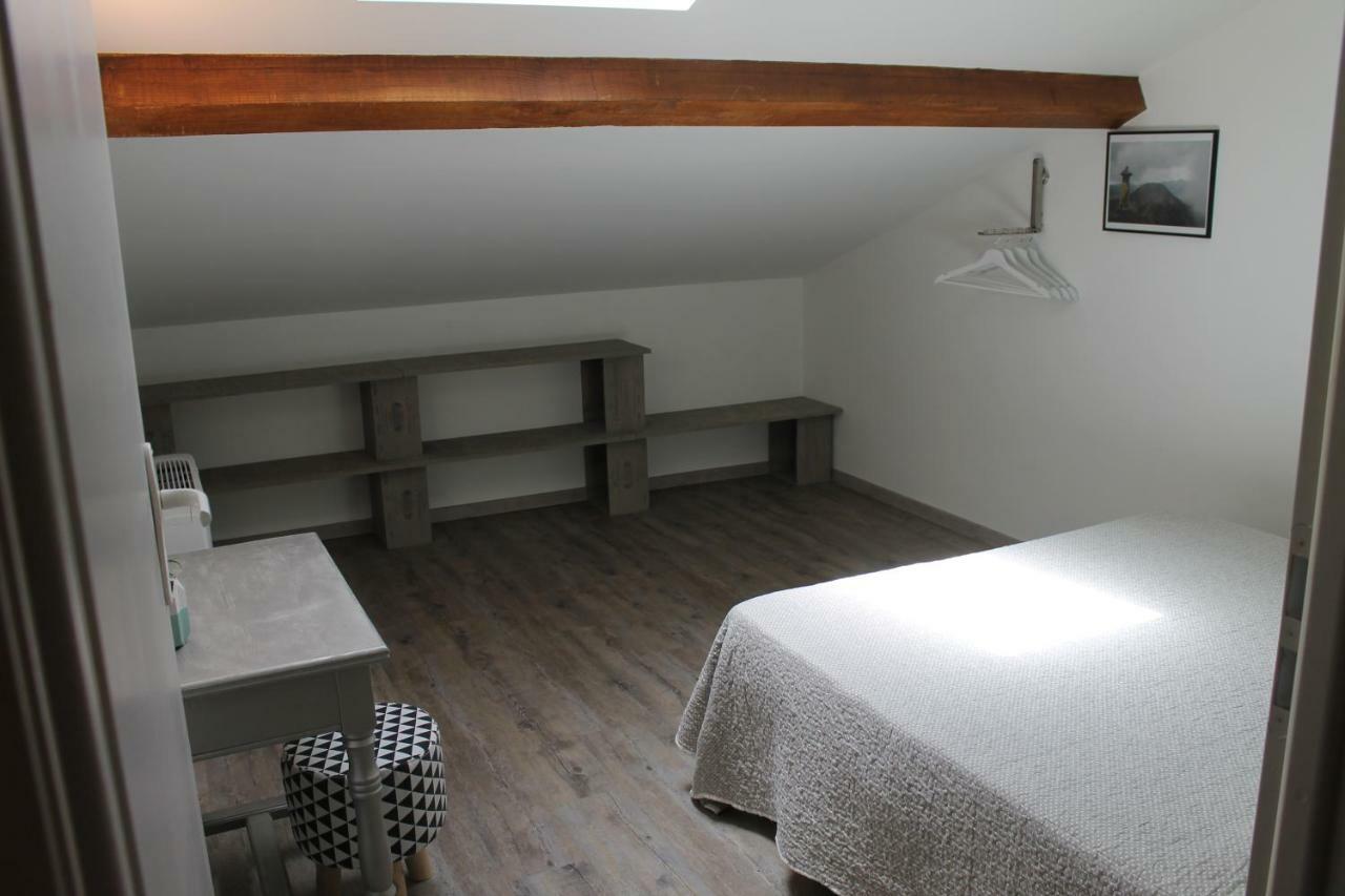 Gites Clodeguy No 2 Saint-Sylvestre-sur-Lot Экстерьер фото